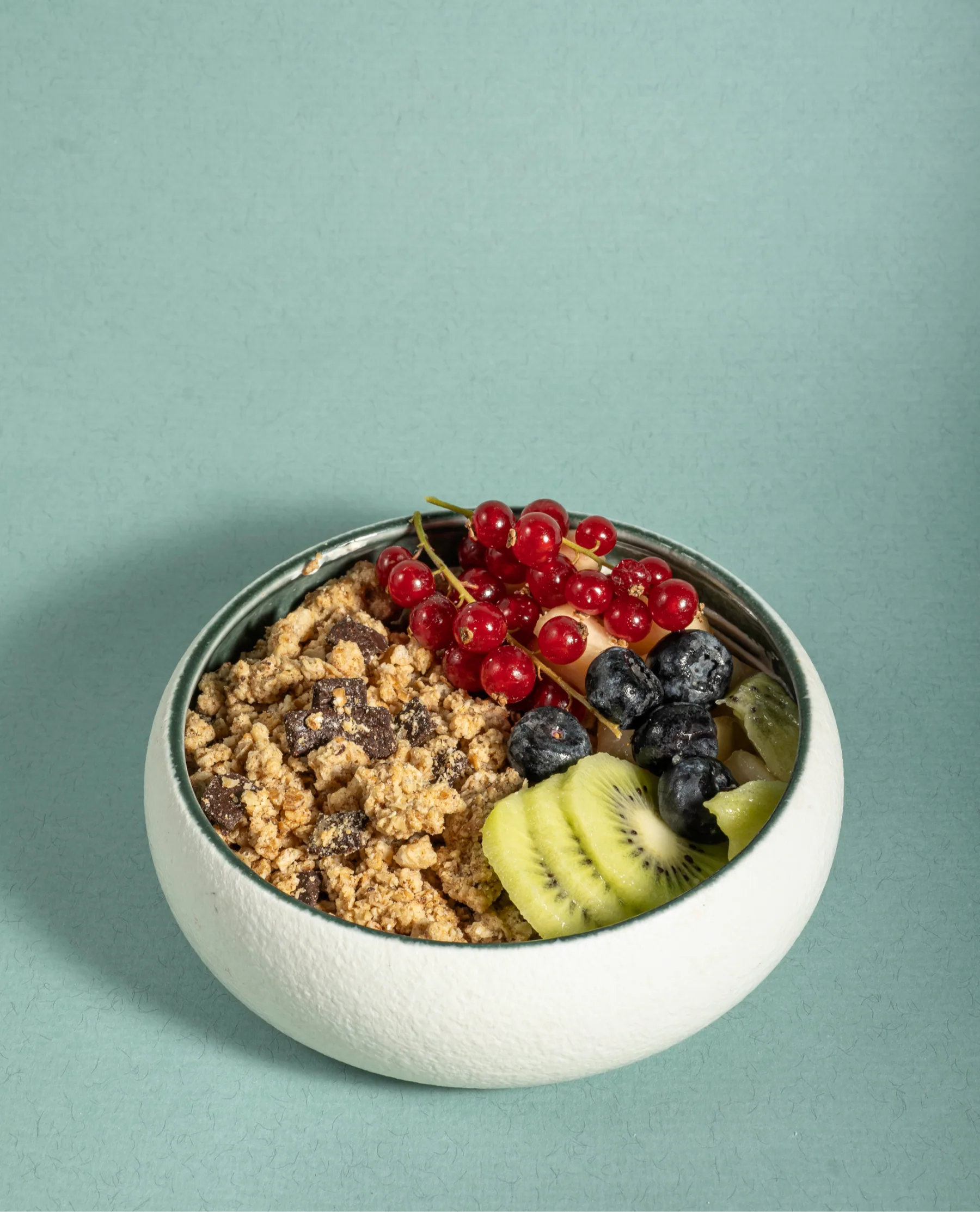 Bowl de granola et fruits frais